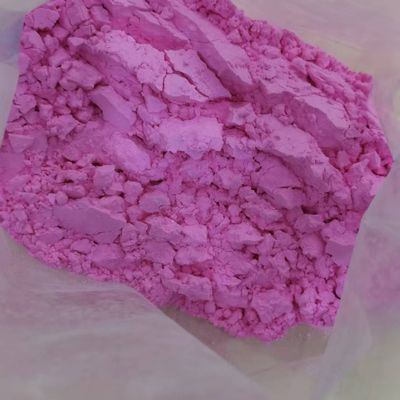 Renkli Pembe Toz Yeni Bir Çamaşır Sihirbazı